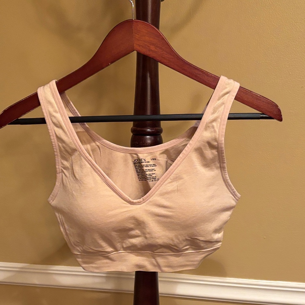 Jockey Women's Nude Lightweight Sports Bra